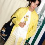 Jitaraphol Potiwihok Instagram - 🦊เมซง คิทสึเนะ เปิดตัวป๊อปอัพสโตร์แห่งใหม่ ที่ศูนย์การค้าเซ็นทรัลเวิลด์ เอาใจสาวกแบรนด์ ด้วยพื้นที่ร้านที่ถูกออกแบบอย่างพิถีพิถัน ตกแต่งด้วยผนังไม้พร้อมโลโก้ Fox อันเป็นเอกลักษณ์ของแบรนด์ พร้อมวางขายคอลเล็กชั่นใหม่สุดพิเศษ “Sweet Souvenirs” ที่ถูกรังสรรค์ขึ้นโดย Maison Kitsuné และ Hotel Olympia ร่วมสัมผัสประสบการณ์ที่ร้าน Maison Kitsuné ป๊อปอัพสโตร์แห่งใหม่ ที่ศูนย์การค้าเซ็นทรัลเวิลด์ โซน Atrium ชั้น 1 ได้แล้ววันนี้ โทร. 02-000-3482 #maisonkitsunebangkok