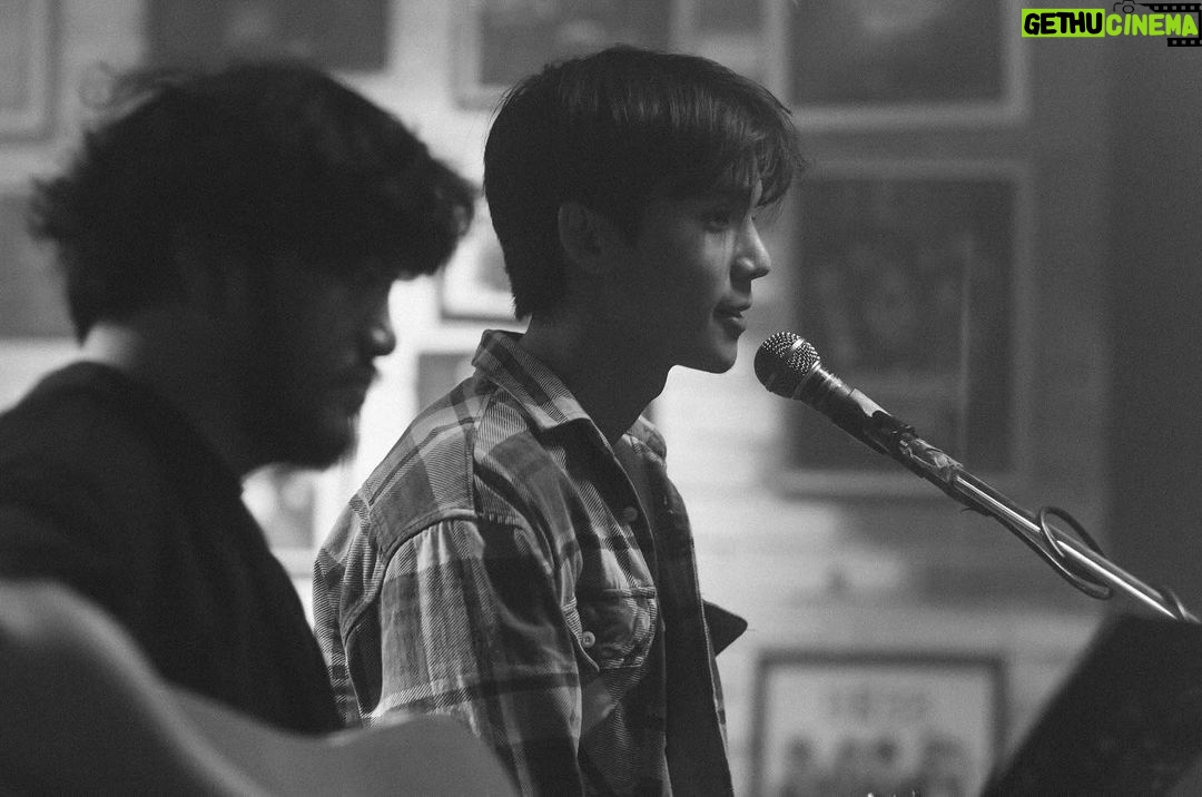 Jitaraphol Potiwihok Instagram - 🎤 ⭐️ 👉🏻 #lasttwilightseriesep4