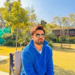 Jitendra Kumar Instagram - Ek pal jo mil jaye dil ko .. chala jaye duur kahin🚙🏃🏻‍♂️ #tripmindset #onthego