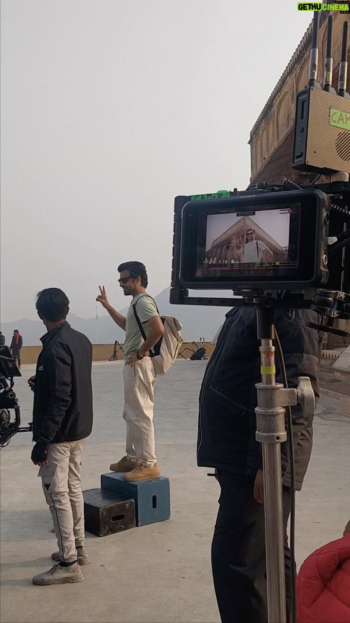 Jitendra Kumar Instagram - BTS .. Rajasthan .. Amer.. Jaipur .. Jalebis ..Chai.. Elephants ..Work.. Love .. Home.. Team.. and Limca .. #MatThak #Limca