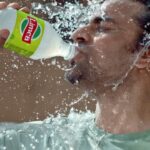 Jitendra Kumar Instagram - Life ke beech jab thakaan aa jaye toh Limca ka ghoont lagaaye aur sab nichord te Jaaye. Limca, Sab Nichord Le #MatThak #Limca
