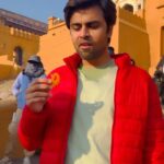 Jitendra Kumar Instagram - Mah Food Mah Chubs…🦚😃 #Pinkcity #winters #food #love