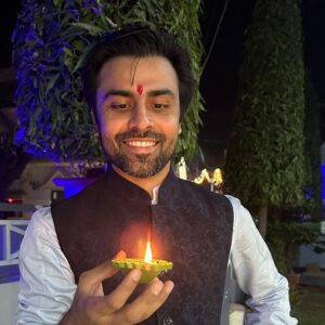 Jitendra Kumar Instagram - 🪔🪔✨✨🙏🙏❤️❤️