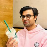 Jitendra Kumar Instagram - Coffee-shop #starbucks #grace