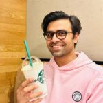 Jitendra Kumar Instagram - Coffee-shop #starbucks #grace
