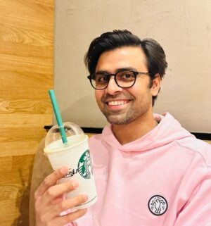 Jitendra Kumar Instagram - Coffee-shop 
#starbucks #grace