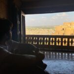 Jitendra Kumar Instagram - मैं फिर आऊँगा.. ॥ #colours #desert #surreal #tharlife