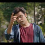 Jitendra Kumar Instagram - Main Meenu .. Raaton ki neendein Cheenu… ♥️🎩⚽️ .. Trailer is here .. Streaming from 15th July on Netflix.. @netflix_in @eightypackabs @chhotathalaiva @_arushisharma @jaavedjaaferi @actormanojjoshi @rukshardhillon12 @idhar_se_photo @golaniamit @khannasaurus @nilotpalbora_music @vikeshbhutani @shubhshivdasani @ankitabatra @poshampa_pictures @chalkboardentertainment