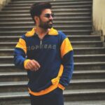Jitendra Kumar Instagram - A week full of love ❤️❤️🫂🫂🫂 Tight hug to everyone for showering your love 🙏🙌🤗 #DryDayOnPrime watch it now #promotions Styled by @krishi1606 HMU @shenoyafernandes Outfit @hophead.apparel Sneakers @elevarsports_official
