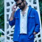 Jitendra Kumar Instagram - जाए जहॉ भी लेके जि़न्दगी .. we got to go that way..!!☘️ #DryDay #things HMU by @shenoyafernandes Styled by @krishi1606 Accessories by @adonis_sterling Photography @Aryanpathak23