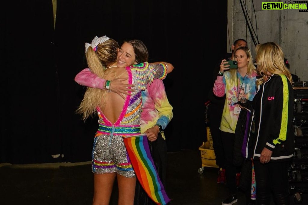 JoJo Siwa Instagram - Thank YOU for everything🙏🏼 I’ve been home for 3 days now and I’ve had time to breathe and look back at the last 3 years of this tour. Every single night was a dream on stage. Well… a D.R.E.A.M. :) I would be lying if I said I don’t miss it. I do, so much already. But I have SOOO many amazing memories that I will hold on to forever and ever.❤️🧡💛💚💙💜 here are some pics from my last show on tour in New Orleans!!!