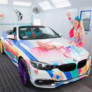 JoJo Siwa Instagram - BEST CHRISTMAS EVER!!😭😍😱 (link in my bio!)💕🎉