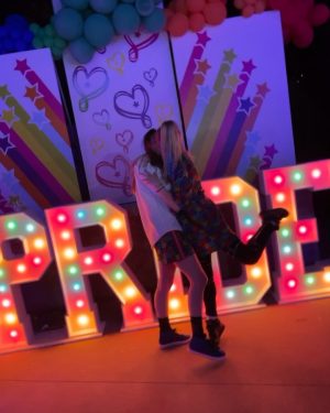 JoJo Siwa Instagram - One last time…. HAPPY PRIDE MONTH!!!🌈❤️ This has been the best first pride month ever!!! I’ve never been so happy in my life. Being happy, in love, and celebrated is the best thing is the world. Thank you to everyone for the unreal amount of support and love that you’ve shown me since I shared this side of my life with the world❤️ It’s almost been 6 months now and I can 1,000,000% say I’ve never had a better 6 months before❤️