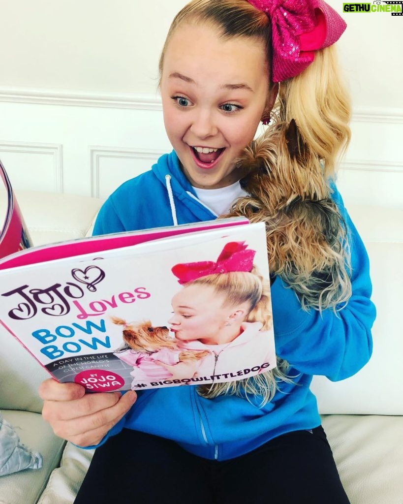 JoJo Siwa Instagram - BOWBOW’S NEW BOOK IS OUT NOW!!! YOU CAN ORDER IT BY CLICKING THE LINK IN @itsbowbowsiwa BIO!!💕🐶🙌🏻