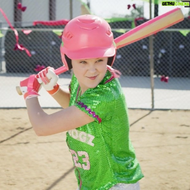 JoJo Siwa Instagram - 3 DAYS!!! MY NEW MUSIC VIDEO “HIGH TOP SHOES” IS COMING OUT IN 3 DAYS!!!💕🐸😭 I’m so excited!!! SHOULD I TELL YOU WHO THE NEXT SPECIAL GUEST IS?? YOU’RE GONNA LOVE WHO IT IS!!🤫💜💄