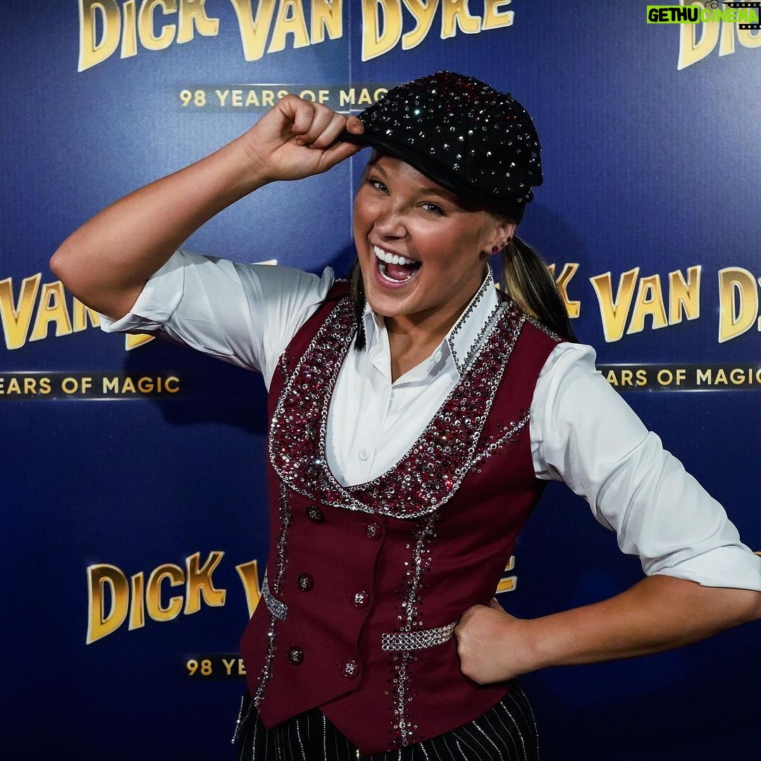JoJo Siwa Instagram - We stepped in time.🤎 Beyond honored and grateful to have been a part of #DickVanDyke 98 Years of Magic TV special that airs TONGIHT at 9/8c on @CBS. I will never forget this moment of performing step in time for Dick Van Dyke himself. This truly is one of the highlights of my career. I can’t say thank you enough to the incredible team around this project. The dancers in my number you all are phenomenal, and of course, massive thank you to @alison_faulk and Charlie for creating the most magical version of step in time for me to perform. One of the best weeks of my life creating this number, seeing it all come together tonight on air is going to be the best thing ever. 🤎