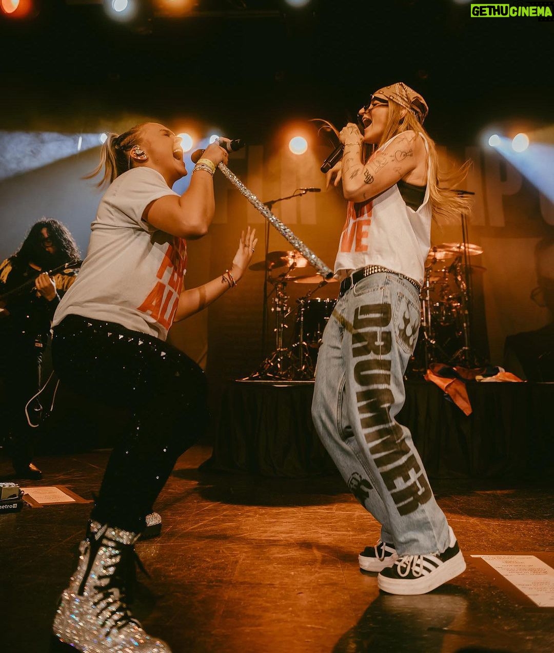 JoJo Siwa Instagram - THE 3 GAYEST PEOPLE ALIVE.🔥 When @gflip calls and asks you to perform GAY4ME with them and @laurensanderson in LA there is only 1 answer…. ABSOFUCKINLUTELY. 🖤 Thank you G for having me. You’re an absolute LEGEND. Left ur show feeling beyond inspired by watching you. I will forever be grateful that I got to share my first on stage unleashed moment with you and Lauren. Without a doubt can say this was one of the best nights of my life.🤍🤘🏼 📸: @nazr.in and @dittphoto