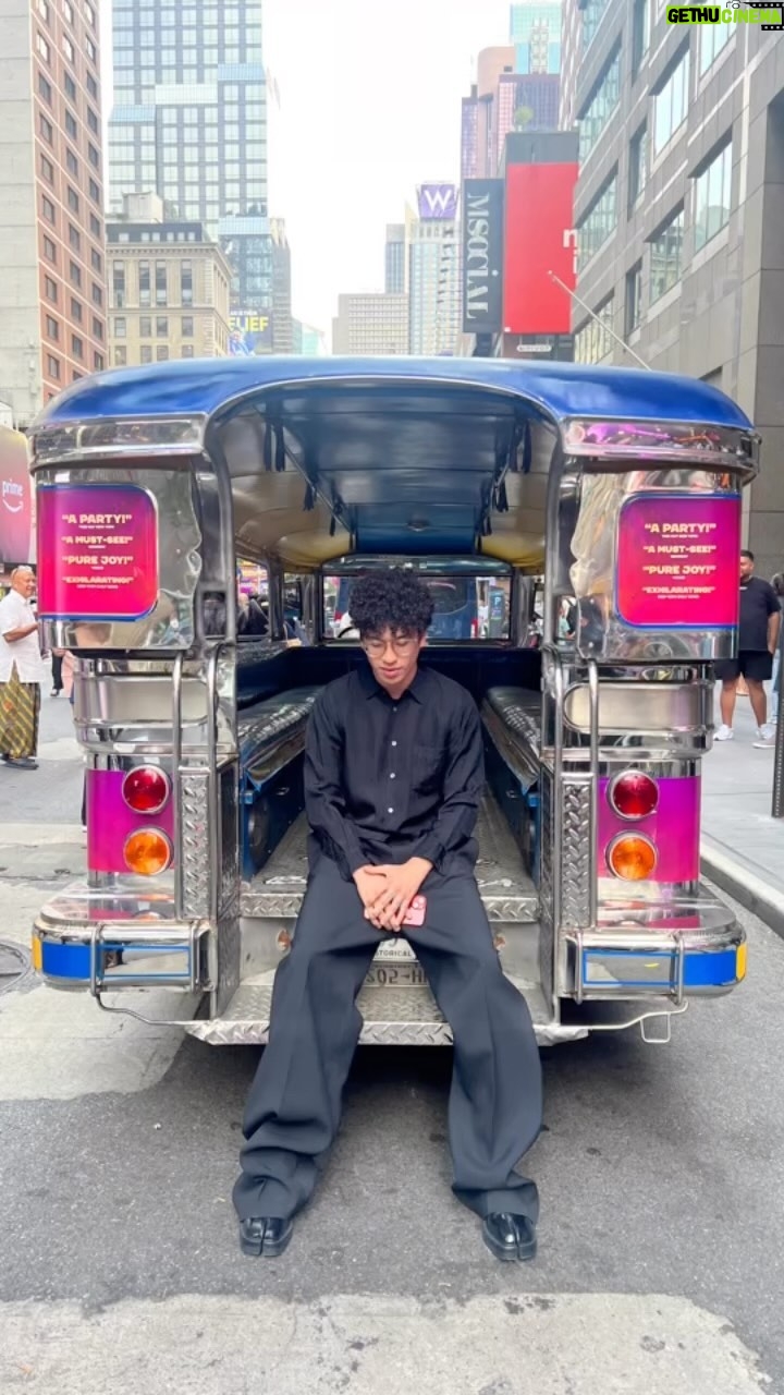 Jo Koy - 86.8K Likes - I never thought in a million years that my son would be sitting inside of a jeepney in NYC in front of a Broadway musical with an all Filipino cast that his dad is producing. Dream Big!
@herelieslovebway