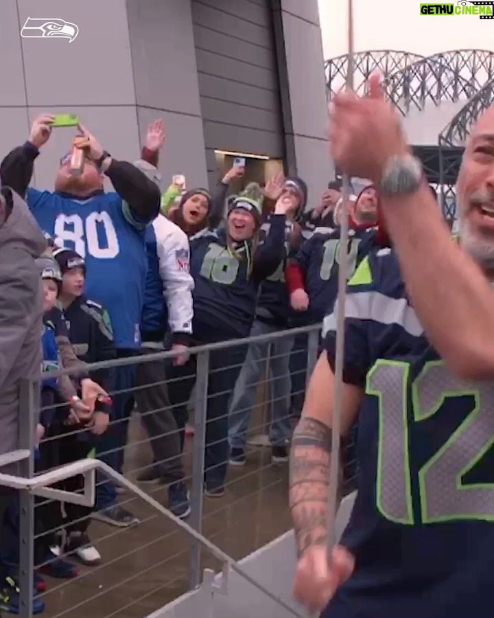 Jo Koy - 65K Likes - Throwing it back to @jokoy raising the @12s flag last Sunday.
Who shall it be tonight? 🫡