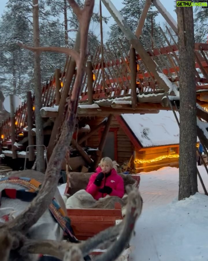 Joalin Loukamaa Instagram - Paid partnership @cocacolafi @cocacola 🎄 I was lucky enough to fly to Rovaniemi (Lapland) with @cocacola to discover the magical never sleeping Christmas town & it’s lovely people🎅 you could hop on the iconic Coca-Cola truck too if the lucky one is you ☺️ check my stories and download the Coca-Cola app! 🤍 #CocaColaChristmas Arctic Circle Rovaniemi