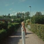 Joalin Loukamaa Instagram - @ylex Läpimurto ”Meistä jää jälki” (YleX Otto) ft. @berttabeee & @aliisasyrja OUT NOW <3 !!