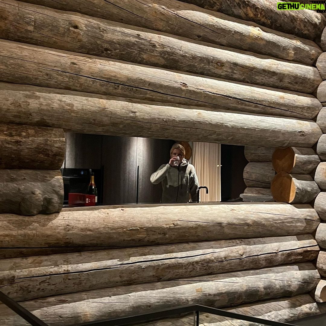 Joalin Loukamaa Instagram - @villa.viima Iām forever grateful for our stay, it was magical. š Absolutely my dream house š āļøš„¹ #designvilla #finnishlapland #visitlapland #luxurychalet Levi, Lappi, Finland