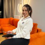 Joanna Jędrzejczyk Instagram – No, dobra! Kolejne nowe życiowo-naukowe doświadczenia za mną, a tak naprawdę to chyba dopiero początek czegoś nowego🔬 Dosłownie przed chwilą zaliczyłam finalną prezentację i zakończyłam moją przygodę na Crossover Into Bussines Program na @harvardhbs 📑

Dziękuję, profesor @anitaelberse , za danie mi szansy! Moim mentorom @talalalalallalla i @sdwski za coaching. 

Najlepszą inwestycją jest inwestycja w siebie! Wiecie, że ja nigdy się nie zatrzymam. Liczę, że dostanę się na majowy Executive Program, a wszystko po to, aby w przyszłości dzielić się cennym doświadczeniem i wiedzą z innymi sportowcami. Zawsze mierzcie wysoko🫶🏻 

Lecę celebrować pyszną kolacją i lampką🍷 z @mariuszpaszkiel 

Macie coś związanego z rozwojem osobistym, czego się boicie lub co Was ogranicza? A może po prostu odwlekacie to w czasie? 

Buziaki i dobrego weekendu 💋 
…
#hbs #harvardbusinessschool #whatapleasure #gdansk #stilllearning Gdnask, Poland