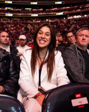 Joanna Jędrzejczyk Instagram - what a night 🤍
how did you like the fights?
…
#UFC295 #madisonsquaregarden