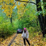 Joanna Jędrzejczyk Instagram - Zimny i deszczowy, ale jakże piękny jesienny dzień🍂🍁 Pomimo, iż dziś wolna niedziela to u mnie pracowicie i objazdowo. Plusem jest to, że stawiam sobie nowe wyzwania i otwieram się na nowe kierunki rozwojowe. Ale tak sobie głośno myślę… czy poza moimi działaniami biznesowymi z moją marką suplementów Mylabs, działaniami marketingowo-telewizyjno- fundacyjnymi… może stworzyć idealne miejsce do wypoczynku czy treningu?! Najlepiej w urokliwym miejscu gdzieś nad jeziorem lub lesie na Warmii i Mazurach? Odwiedzalibyście mnie? Lubicie wypoczynek na łonie natury, blisko wody i lasów? Czy może jednak miasto i w pełni rozwinięta infrastruktura to w dzisiejszych czasach takie „must have” ?! … #pieknazlotajesien #złotajesień #zlotajesien #warmiaimazury #warmiamazury Święta Lipka