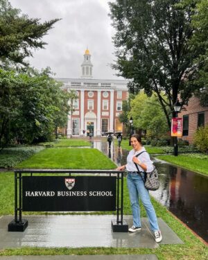 Joanna Jędrzejczyk Instagram - after two days at @harvardhbs I just want more📕 what a journey, and it’s just the beginning

so honored and happy to be part of Crossover Into Business Program, having a chance to learn from Professor @anitaelberse , meeting all of the athletes from all over the world and picking my Mentors @talalalalallalla & Romek Sadowski @sdwski (who doesn’t speak polish but he has Polish Roots) 🤗

can’t wait to learn and experience Harvard more. 

Guys! Never let anyone doubt you. Believe in yourself. Sky is the limit🚀

It’s time to leave Boston and fly to Vegas. Can’t wait to see @mateusz_gamrot performing this weekend and reaching the stars 🌟 

Kiss 😘 

PS would you be back to school again?🎒
…
#harvardbusinessschool #harvard #crossoverprogram #boston #itsnevertoolate