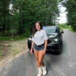Joanna Jędrzejczyk Instagram – 🌲🌳🪵 piękne warmińskie lasy

kocham okolice w których się urodziłam, wychowałam i mieszkam. No może ostatnimi laty w domu jestem gościem ale ukochuje miejsce które mnie ukształtowało.

Cóż Wam mogę powiedzieć? Dwie nocki w domu i powiało nudą więc lecę już na lotnisko Ruszam w podróż do sąsiadów 🇩🇪 na małe zwiedzanie

Jak wasze weekendowe plany? Koooorzystajcie z tęgo pięknego i słonecznego dnia wrześniowego☀️

Kiss 

🚗 @carwizinternational
….
#ontheroad #travelingagain #warmia #warmiaimazury #warminskielasy #carwizrentacar #carwiz reklama Polska, Poland