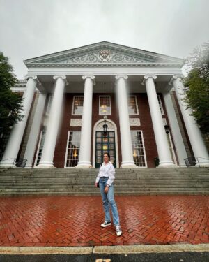 Joanna Jędrzejczyk Instagram - after two days at @harvardhbs I just want more📕 what a journey, and it’s just the beginning

so honored and happy to be part of Crossover Into Business Program, having a chance to learn from Professor @anitaelberse , meeting all of the athletes from all over the world and picking my Mentors @talalalalallalla & Romek Sadowski @sdwski (who doesn’t speak polish but he has Polish Roots) 🤗

can’t wait to learn and experience Harvard more. 

Guys! Never let anyone doubt you. Believe in yourself. Sky is the limit🚀

It’s time to leave Boston and fly to Vegas. Can’t wait to see @mateusz_gamrot performing this weekend and reaching the stars 🌟 

Kiss 😘 

PS would you be back to school again?🎒
…
#harvardbusinessschool #harvard #crossoverprogram #boston #itsnevertoolate