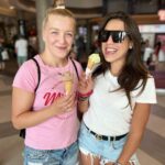 Joanna Jędrzejczyk Instagram - Dziś na liście moich miejsc pracy był Kraków!🏰 Szkoda, że tylko na kilka godzin ale jakże cennych. Szybki obiad i lody z @rakus17 i @olszewski_bjj, a następnie wieczorne wystąpienie na Tauron Arenie dla @wyzwanie90dni podczas Szkoły wygranych🎙️ Cieszę się, że mogę motywować i spędzać z Wami czas. Dziękuję za niesamowitą energię i rozmowę. Bądźmy dla siebie wsparciem, inspiracją i motywacją każdego dnia. Teraz kierunek Zakopane⛰️A wy gdzie spędzacie weekend? … #krakow #kraków #cracow #friendstime Kraków, Poland