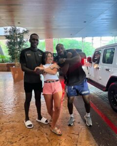 Joanna Jędrzejczyk Instagram - always good seeing @stylebender & @leonedwardsmma 🏆🏆 #goodvibesonly … #ufcchampion #ufchampions Red Rock Casino Resort & Spa