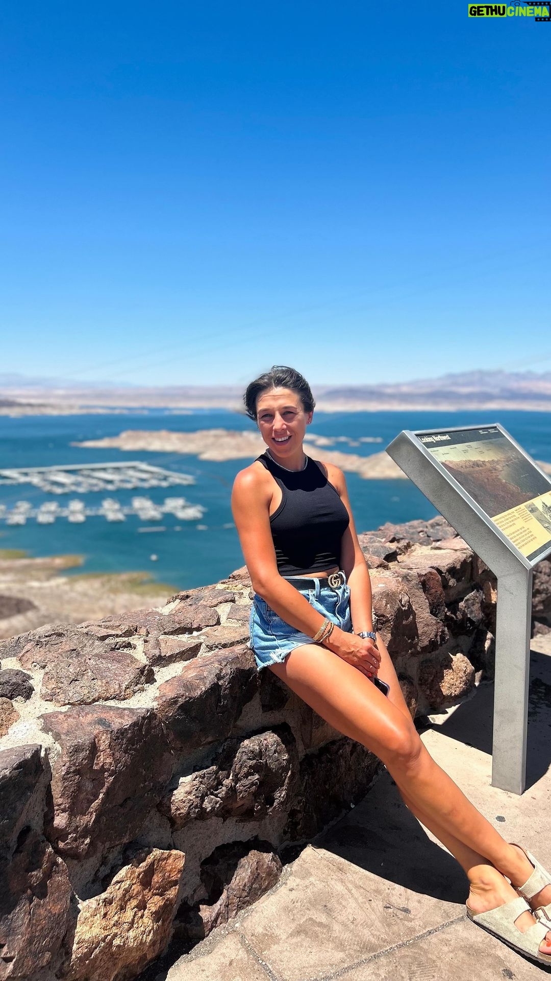 Joanna Jędrzejczyk Instagram - traveling is fun!🧭 do you agree? You can always learn something important 🧳 … #travelingtheworld #travelingislife #travelingisfun Hoover Dam, Nevada/ Arizona USA