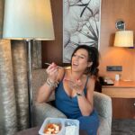 Joanna Jędrzejczyk Instagram - Podczas treningu, czy na sesji zdjęciowej, zawsze daję z siebie wszystko!💃🏻 A żeby nadążyć, niezbędne jest dla mnie zdrowe i przemyślane jedzenie. Dlatego już kolejny rok jestem na pudełkach @republikasmakoszy . Dzięki temu mam siłę i czas na wszystko, co robię i niczego sobie nie odmawiam.😃 Spróbujcie, to uzależniające 🤭 📲 Mój kod rabatowy JJFIT jest aktywny cały czas. Łapcie 5% zniżki. Smacznego! materiał reklamowy #republikasmakoszy #dietapudełkowa #cateringdietetyczny #wygrajzgotowaniem Polska, Poland