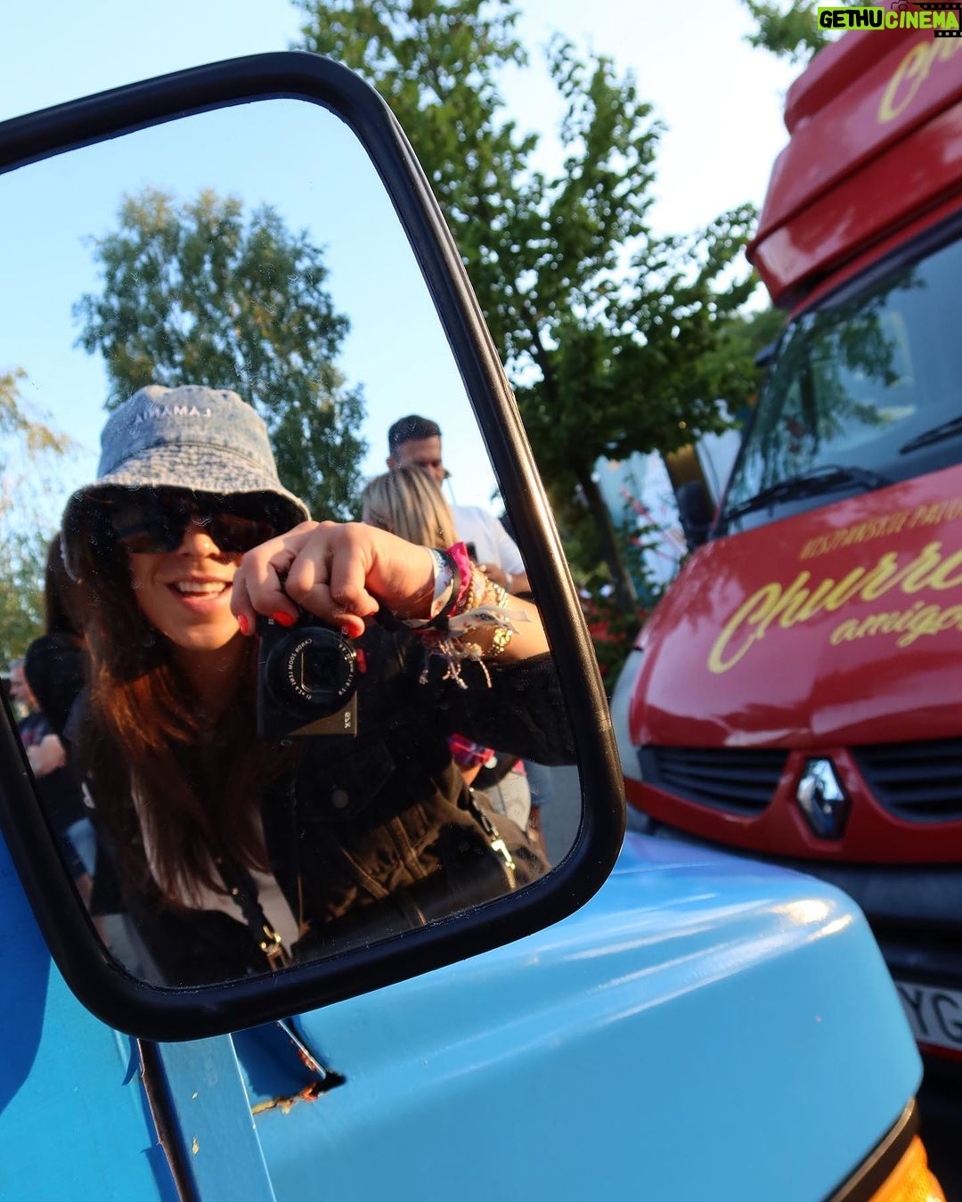 Joanna Jędrzejczyk Instagram - festiwalowy weekend w Olsztynie 📸 dobra muza, wspaniali ludzie, piękna pogoda i urocze miejsce🌅 czego chcieć więcej jak wasz weekend? Lubicie festiwale? good weekend everyone 😘 …. #goodweekend #weekendvibes #festivalvibes #greenfestival #greenfestivalolsztyn #funtimes Olsztyn Green Festival