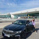 Joanna Jędrzejczyk Instagram - pobudka ranne ptaszki💜 Oh noc krótka. Ale bezpiecznie dojechaliśmy już na lotnisko i wyczekujemy naszego pierwszego lotu.🛩️ Szczerze myślałam, że w tym roku spędzę więcej czasu w domu, a mamy już jego drugą połowę i faktycznie non stop podróż. Na szczęście to kocham i raczej się nie zatrzymam. Korzystając z uroków mojej pracy na emeryturze sportowej😃 Także łączę przyjemne z pożytecznym. W mojej życiowej przygodzie wspiera mnie @carwizinternational i dba o mój komfort i bezpieczeństwo podróży. Biura Carwiz znajdują się na wszystkich lotniskach w Polsce oraz w wielu lokacjach na całym świecie. Podróżowanie z nimi jest dużo łatwiejsze💜 Pięknej niedzieli i do usłyszenia po locie 😘 wspolpraca reklamowa #carwizrentacar #carwizpoland #carrental #carrentals #airportlife Lotnisko Chopina