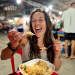 Joanna Jędrzejczyk Instagram – Carb loading after a hard morning Muaythai pads with @knowles.christianstrikingcoach 👊🏼 Thai food? The most delicious is from local markets😋 Do you agree? 
Fried rice with prawns for dinner (no meat on Fridays) 🦐 🍚 

What’s your favorite Thai dish?☺️

THAILAND | TAJLANDIA | THAIFOOD | FRIED RICE | 

#thaifood #thaicusine Lamai Fresh Food Market