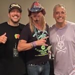 Joe Gatto Instagram - What an amazing time with @bretmichaelsofficial at his fantastically epic Parti-Gras Concert. Highly recommend an amazingly fun night with a true rock star legend. And an amazing crowd of welcoming fans. Much love. Pittsburgh, Pennsylvania