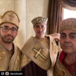 Joe Lo Truglio Instagram - I’m shamefully late on thanking @nickkroll @ikebarinholtz and @iamwandasykes on fulfilling a lifelong dream of being somehow in the orbit of comedy legend, Mel Brooks. In particular, HOTW Pt 1 (1981), which fortified my love for sketch and supplied endless re-enactments and line quoting during lunch at Margate Middle school. Like so many of the rest of this amazing cast, it’s hard to explain how much Mel shaped, fueled, and expanded our humor. He was the Big Bang of film comedy for me. To be able share this once-in-a-lifetime guest spot with fellow Mel addicts @davidwain and @kenmarino and the wonderful @jillianbell is icing on the cake. Thank you Mr. Brooks. It’s good to be near the king. Congrats to @hulu for giving the world the sequel it’s been waiting for. @historyoftheworld