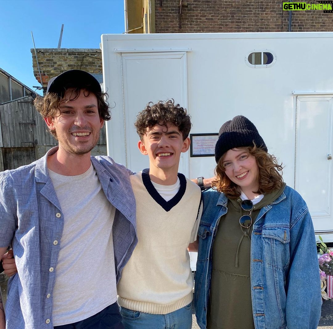 Joe Locke Instagram - Oh Charlie spring, you have changed me in so many positive ways. You have taught me things I never knew I needed to be taught. I am so so so grateful to @aliceoseman for creating such a beautiful character, and letting little me from the middle of nowhere take him and bring him to life. I’m so excited for you all to see the beautiful show we have created, under the amazing direction of Euros Lyn, and the absolutely beautiful cinematography of @dianaolifirovadop #heartstopper