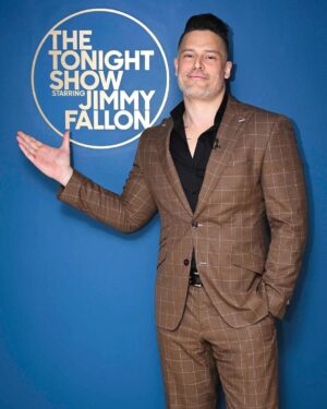 Joe Manganiello Instagram - Tune in TONIGHT to The Tonight Show with Jimmy Fallon!

#dealornodealisland
