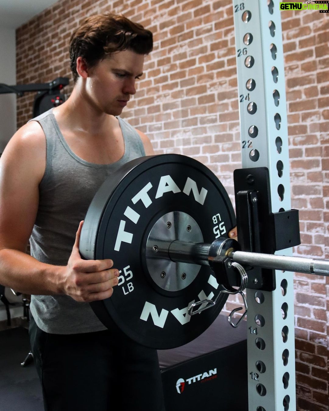 Joel Courtney Instagram - @betitanfit has everything I need to stay consistent in my home gym. And everyone says consistency is key!!! 🗝💪🏼#unleashyourtitan #ad