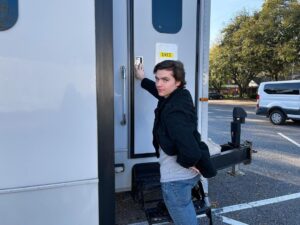 Joel Courtney Instagram - It’s so great being back to work. Can hardly contain my awkwardness #jesusrevolution #lionsgate 
📸- @mia_scholink