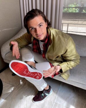 Joel Courtney Instagram - I love me some @coach and don’t get me started on these #redbottoms @louboutinworld 
Styled - @ashleypweston 
Grooming - @nicoleellemakeup 
📸 - the one and only @mia_scholink 
Brought to you by @nickifioravante with @viewpoint.pr #pressday #pressjunket

What’s your favorite shoe? 👇🏼👇🏼