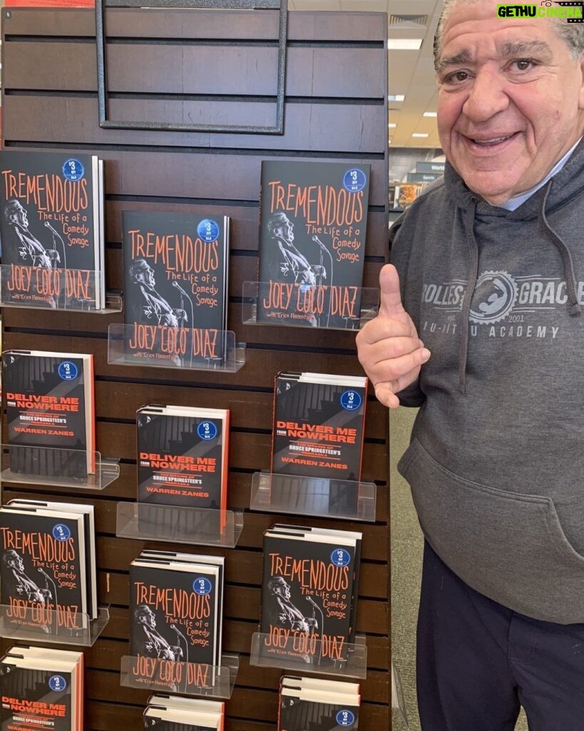 Joey Diaz Instagram - Thank you Barnes and Noble…. New Brunswick