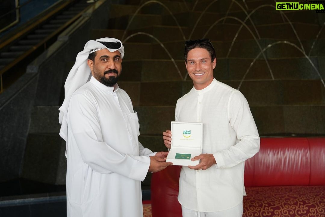 Joey Essex Instagram - At the worlds most luxurious hotel Burj Al Arab I met up with the Dubai Government. They told me Dubai is now my home. Thank you to Mahmoud Al Burai & Shahab Ahmed Alsaadi for everything you have put in place for me and dubai police / dubai tourism board / dubai media for getting in touch and taking time to meet me and giving me the warmest welcome to their beautiful country. Happiness is the way forward. Inshallah 🙏✨ Burj Al Arab, Dubai