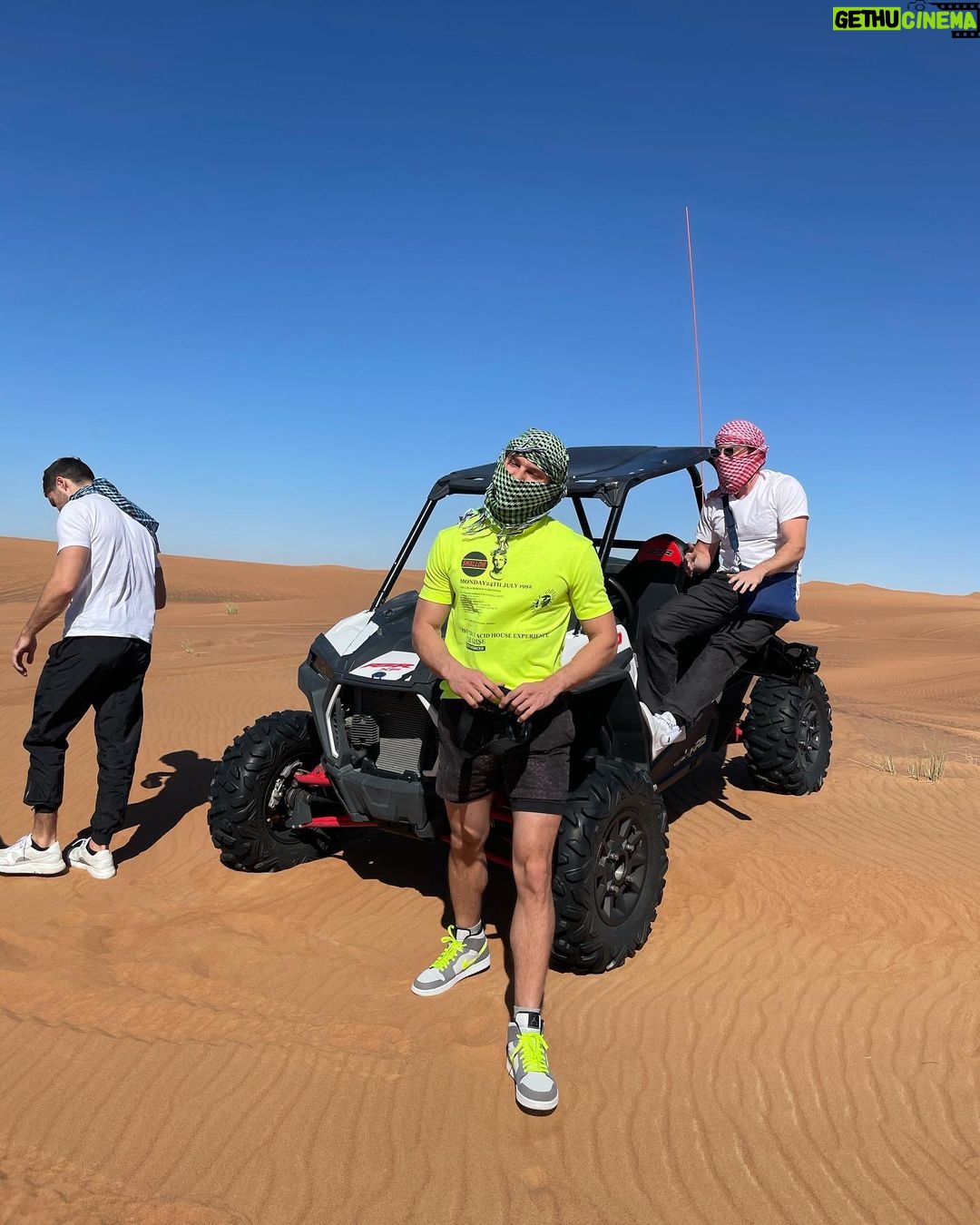 Joey Essex Instagram - life is what you make it so I make it 🏜 Dubai Desert