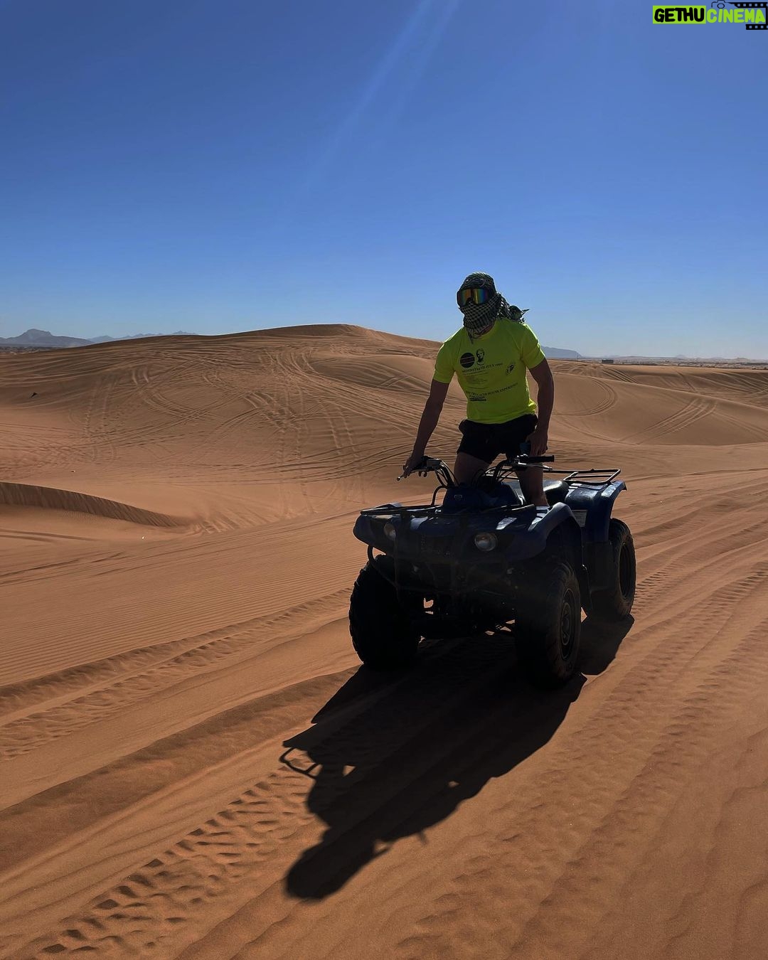 Joey Essex Instagram - life is what you make it so I make it 🏜 Dubai Desert